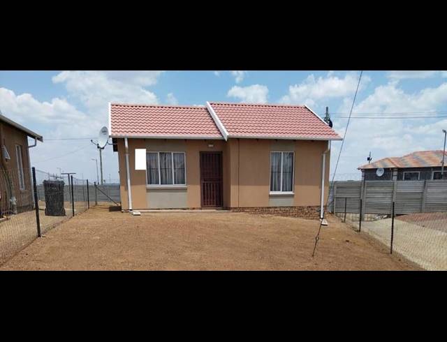 2 BEDROOM HOUSE FOR SALE IN SAVANNA CITY
